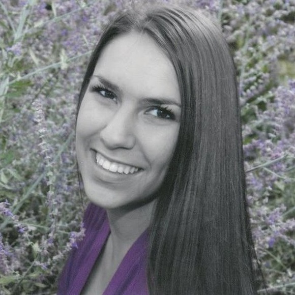 Meet your Posher, Kate - Picture 1 of 1